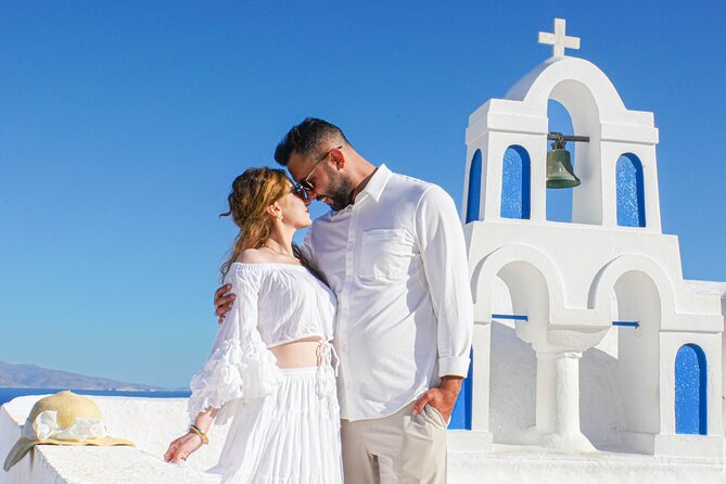 Santorini L.P. Photography Session - Where you meet in Oia, and how the shoot stays organized