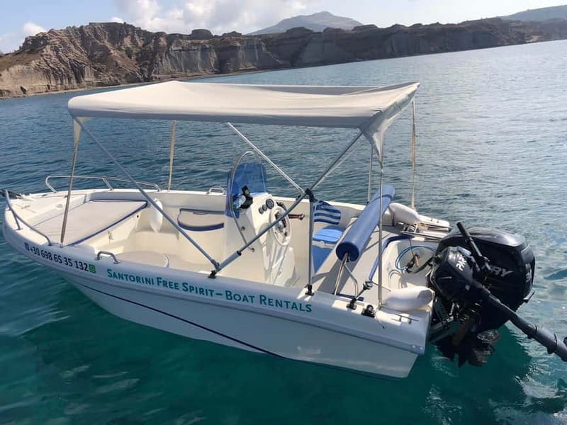 Santorini: License-Free Boat Rental with Ice, Water, & Fruit - Taking the Helm in Santorini, License-Free and Honestly Practical