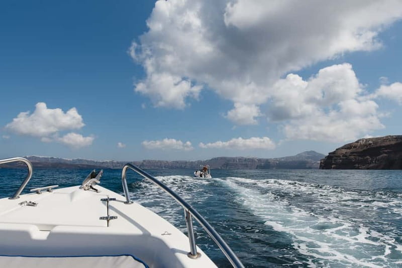 Santorini: License-Free Boat Rental with Ice, Water, & Fruit - Hot Springs Swim and the Caldera From a Boat Seat