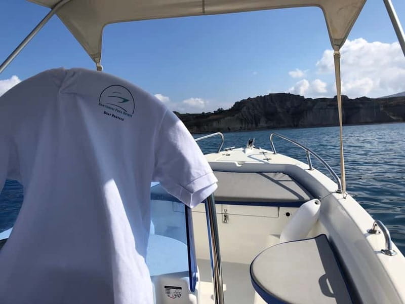 Santorini: License-Free Boat Rental with Ice, Water, & Fruit - Cruise Time Around Santorini and the Nearby Island Options