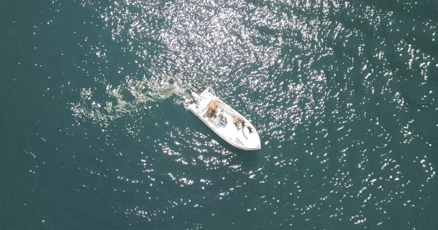 Santorini: License-Free Boat Rental with Snorkeling Gear - Santorini by boat: why this setup works