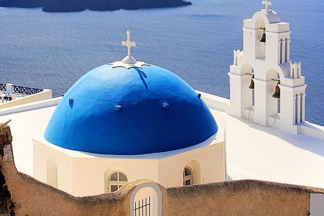 Santorini local private tour for small group - The Guide Matters: Theo, Nectari, and Poppy Set the Tone