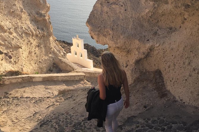 Santorini Local Tour - Door-to-Door Comfort: Pickup, Van, and Water