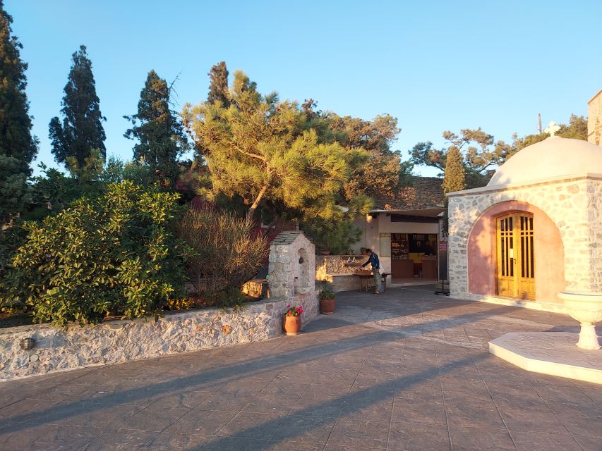 Santorini: Lost Atlantis, Beaches & Wine Tasting Tour - Lost Atlantis Museum 9D: myth, volcano science, and fun timing