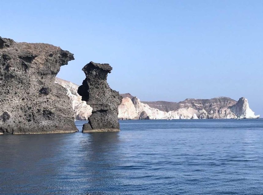 Santorini: Luxury Caldera Cruise with Full Greek Meal - What happens during the sailing stretches: views plus downtime