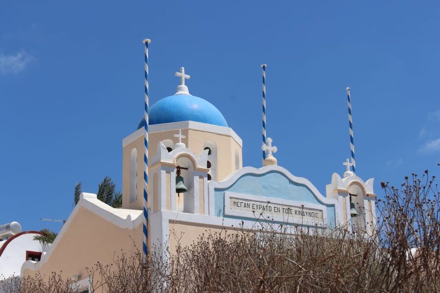 Santorini: Mesa Gonia, Pyrgos and Oia Tour - Guides and language: how to avoid disappointment on German days