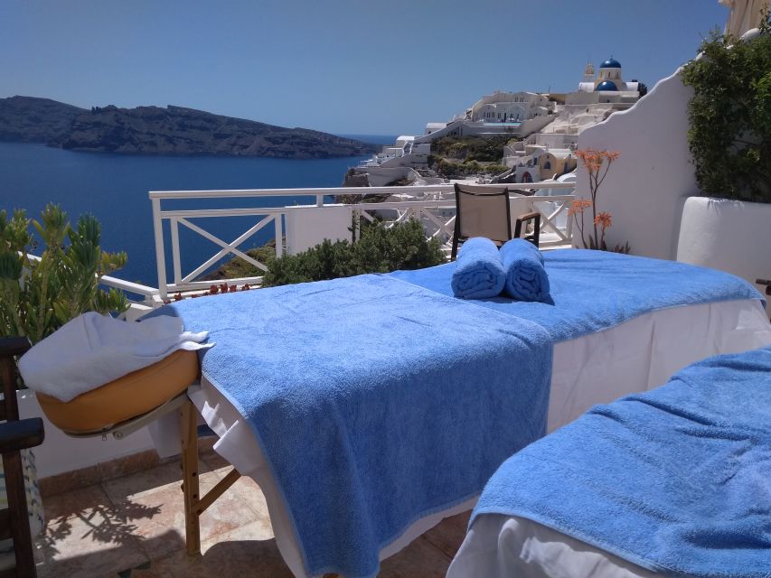 Santorini: Mobile Couples Massage at Your Private Villa - The couples setup: two therapists and shared calm