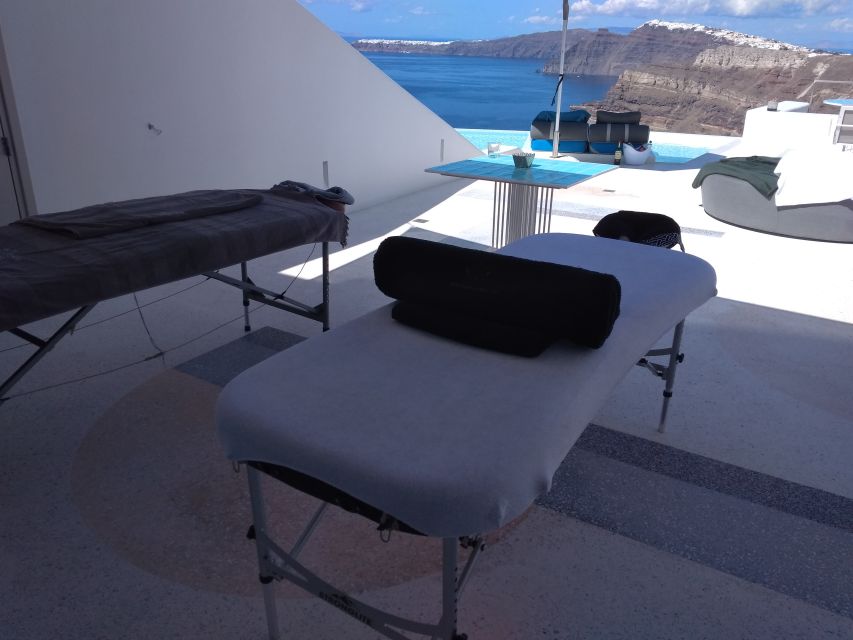 Santorini: Mobile Couples Massage at Your Private Villa - When to book for the smoothest experience