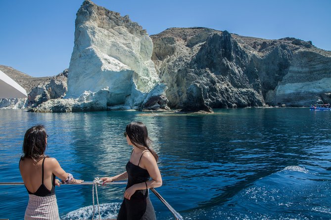 Santorini: Motor Yacht Day Cruise with 5-Course Lunch - Cruising the caldera: what you pass on the way out
