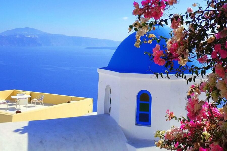 Santorini: Must-See Highlights Private Sightseeing Tour - Getting your bearings with a 5-hour Santorini loop