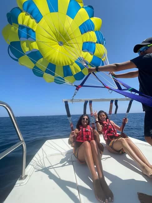 Santorini: Parasailing ExperiencePerissa,Perivolos,St.George - The Speedboat Segments: Getting Oriented on the Aegean