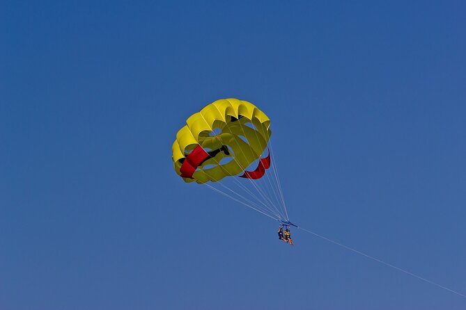 Santorini: Parasailing Flight Experience at Black Beach - Who should book this Santorini parasailing flight?