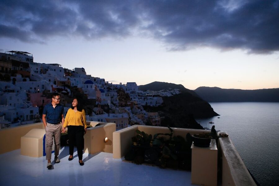 Santorini: Photo Shoot with a Private Vacation Photographer - Choosing photo locations without wasting your day