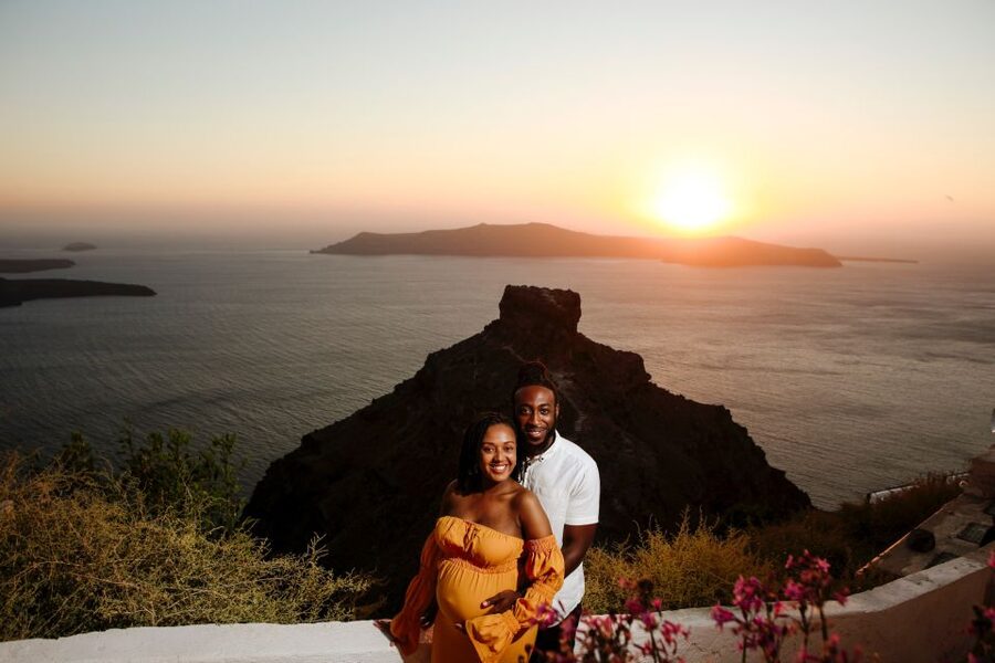 Santorini: Photo Shoot with a Private Vacation Photographer - Delivery day: your password-protected online gallery