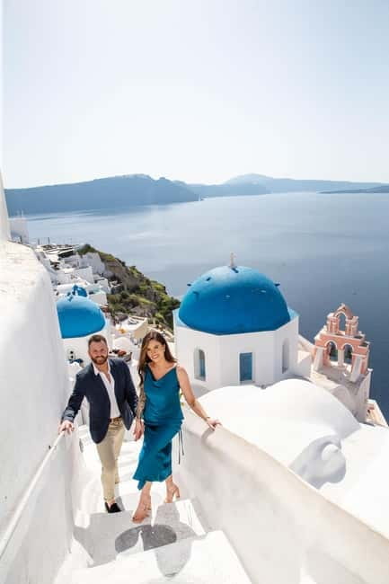 Santorini: Photo Tour With Professional Photographer - What to bring and how to survive Santorini stairs