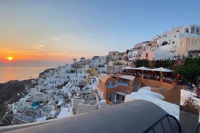 Santorini Private 5-Hour Tour with Local Guide & Sunset in Oia - A private Santorini day with Sofia, not a rushed bus tour