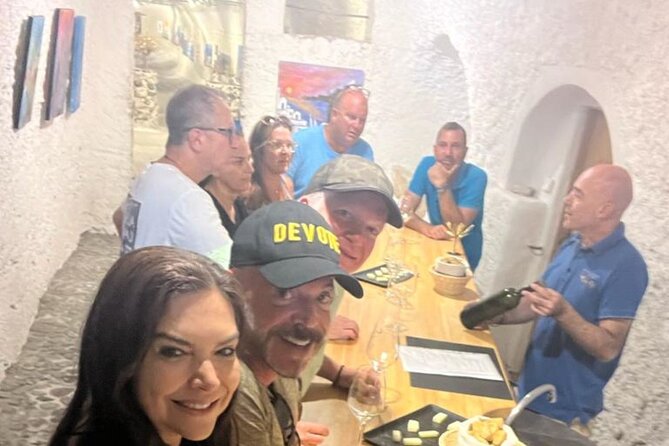 Santorini Private 5-Hour Tour with Local Guide & Sunset in Oia - What you get for the price, and why it can be worth it