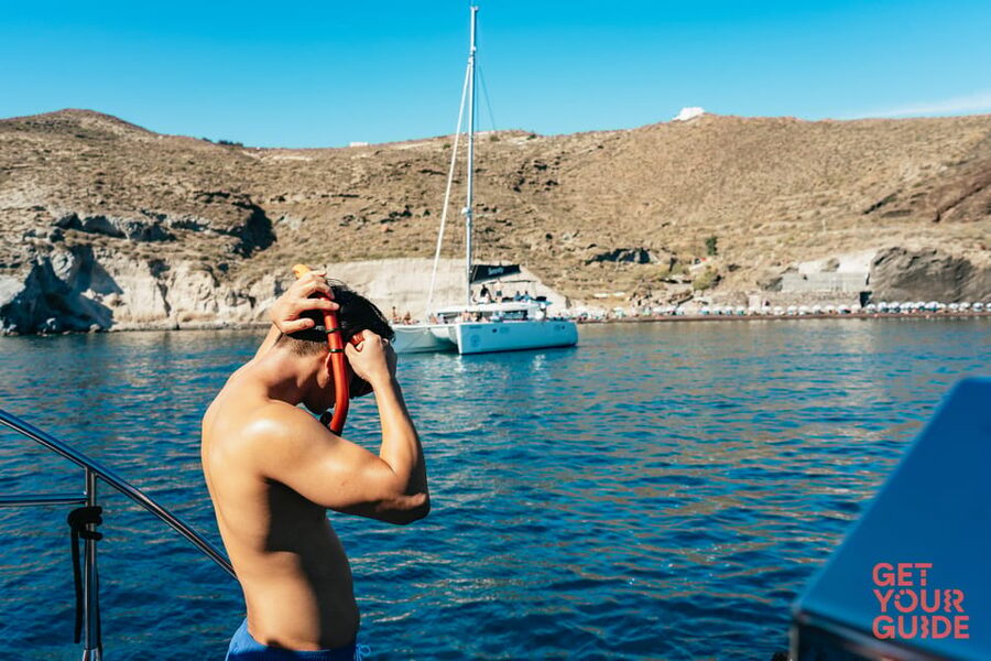 Santorini: Private Catamaran Tour with BBQ Meal and Drinks - The Caldera and Volcano Zone: Hot Springs Plus Close-Up Photo Moments