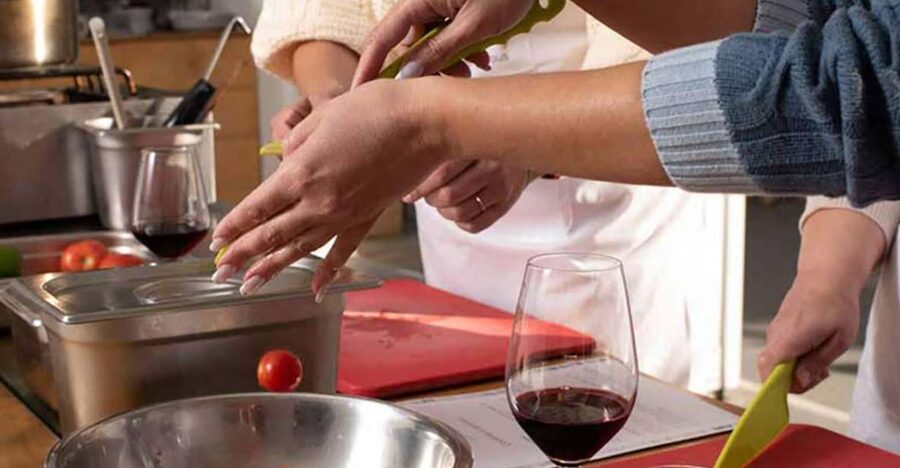 Santorini: Private Cooking Class and Wine Tasting Tour - Two Traditional Wineries and an 8-Wine Tasting Lesson