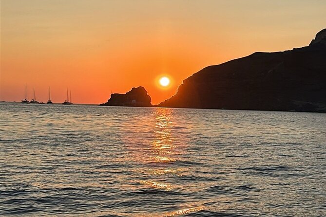 Santorini Private Cruise Sightseeing Tour with BBQ and Drinks - Price and value: what $511.75 buys you in Santorini