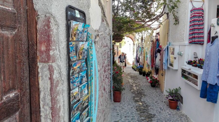 Santorini: Private Day Tour with Guide - Wine stop at Venetsanos Winery and what to look for