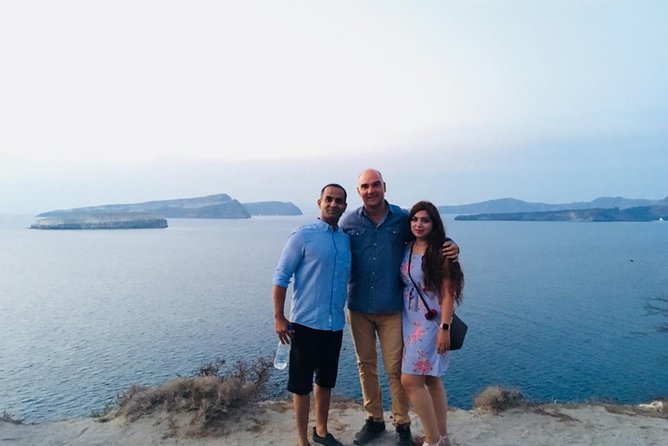 Santorini Private Driver: Explore Santorini - Port & Hotel Pickup - Oia time management: how to use your 1-hour Oia stop well