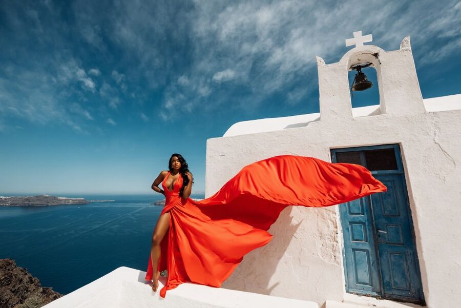 Santorini: Private Flying Dress Photoshoot Experience - The one-hour session: what actually happens during your shoot