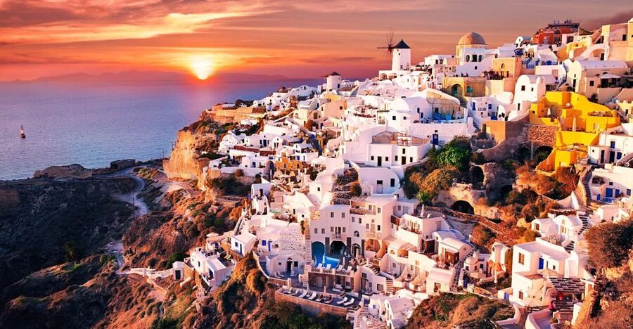 Santorini: Private Guided Tour with Sunset View - Sunset viewing: why the finish matters