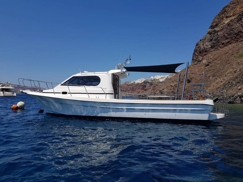 Santorini: Private Motorboat Cruise and Volcano Hike - Palea Kameni and snorkeling: gear included, time kept reasonable