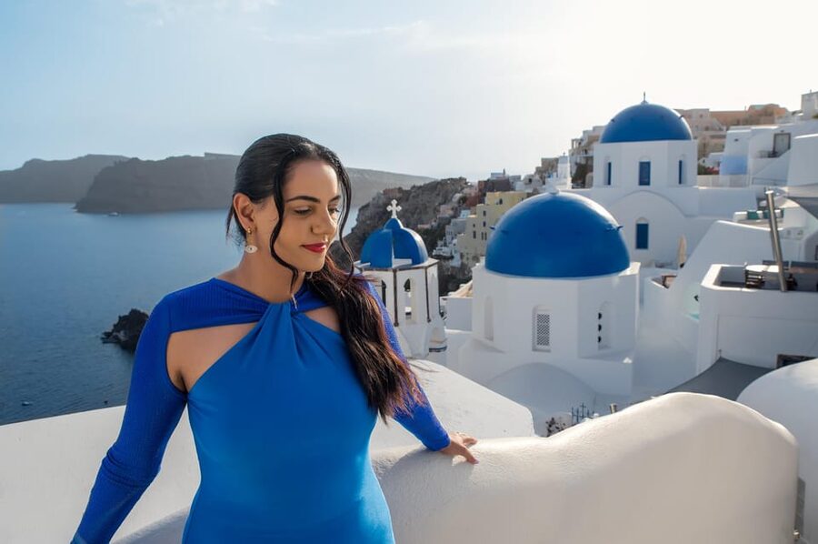 Santorini: Private Photo Shoot with a Professional … - Giannis is the difference maker: direction plus a relaxed vibe