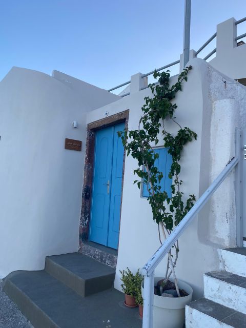 Santorini: Private Photography Tour - The lighthouse stop: Aegean views that feel bigger than Oia