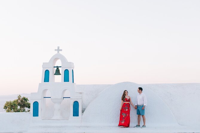 Santorini - Private Photoshoot with a Top Local Photographer - The 1-hour structure: what you gain from a short, focused session