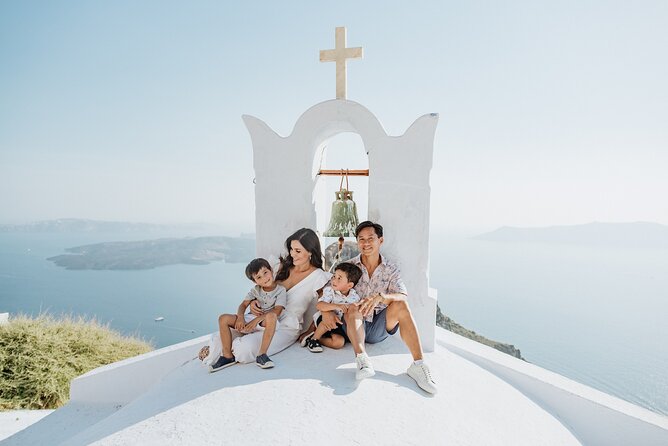 Santorini - Private Photoshoot with a Top Local Photographer - Oia: getting the look, with help to manage crowds and light