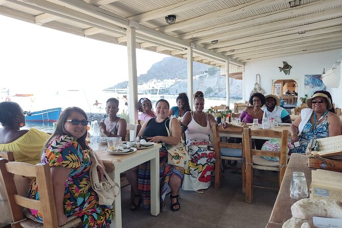Santorini Private Roundtrip Transfer from/to Airport,Port & Hotel - Roundtrip Planning: How to Think About Your Return Pickup
