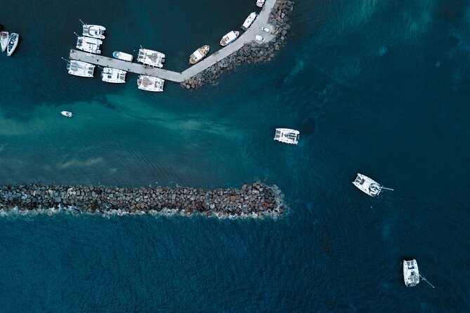 Santorini Private Sightseeing – Real Island Experience - Private Pickup and an Air-Conditioned Bubble From Oia to Emporio