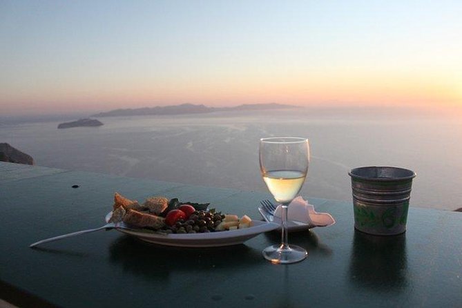 Santorini Private Sightseeing Tour - Stop 1: Oia sunset, the caldera views with less stress