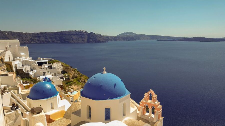 Santorini: Private Sunrise Tour with Breakfast and Oia Visit - Pyrgos Kallistis for breakfast, the quieter side of Santorini