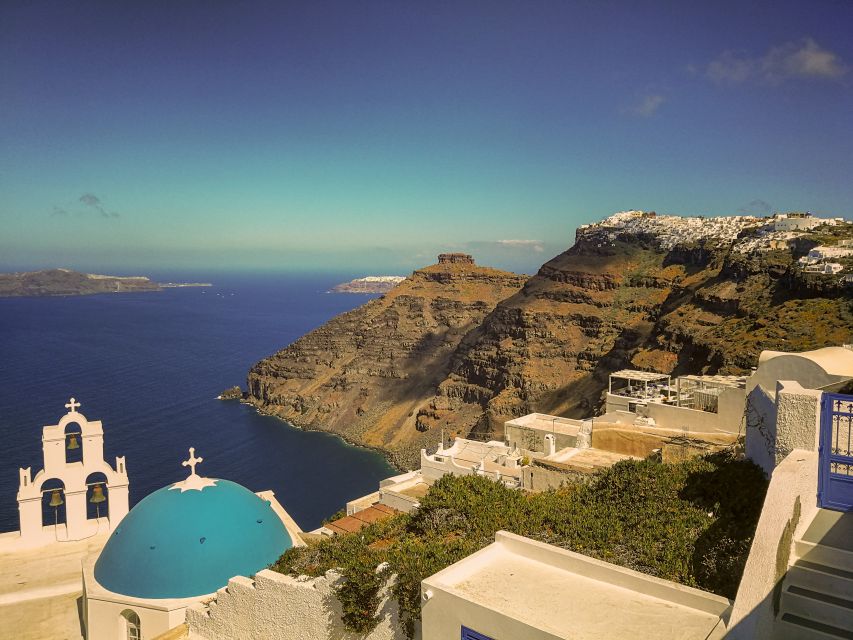 Santorini: Private Sunrise Tour with Breakfast and Oia Visit - Oia at first light, walking the lanes without the squeeze