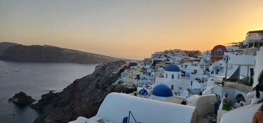 Santorini: Private Tour by Local Guide - Megalochori finish: Cycladic streets without the big crowds