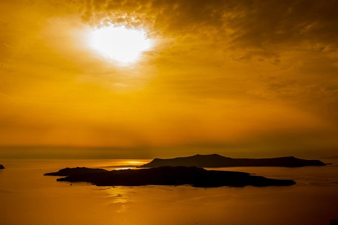 Santorini private tour free choice - Stop 1: Santorini Volcano, and how to make this viewpoint count