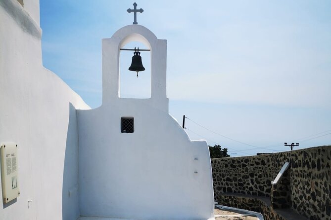 Santorini Private Tour Highlights 6h for Groups and Families - Stop 5: Megalochori traditional village, vaulted houses, and Cycladic lanes