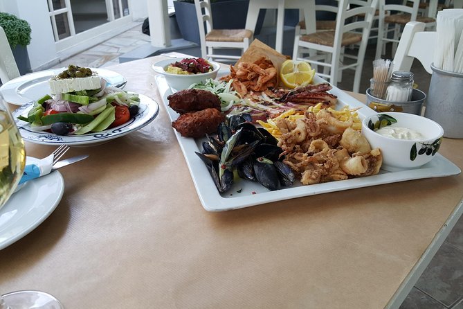 Santorini Private Tour With Food Experience - A smart, scenic route: how this 6-hour Santorini day works