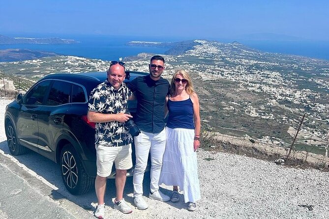 Santorini Private Transfer From or To the Ferry Port - A Simple Way to Make This Run Smoothly
