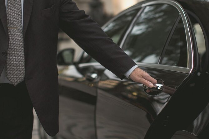 Santorini Private Transfer Service From or To Airport - Private Car, Just Your Group, No Ride Shuffle
