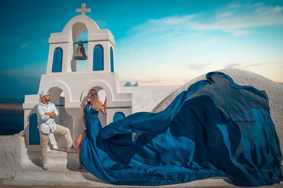 Santorini: Proposal Photoshoot l Private Entry to blue Dome - Meeting points in Thera or Oia, and what that means for your day