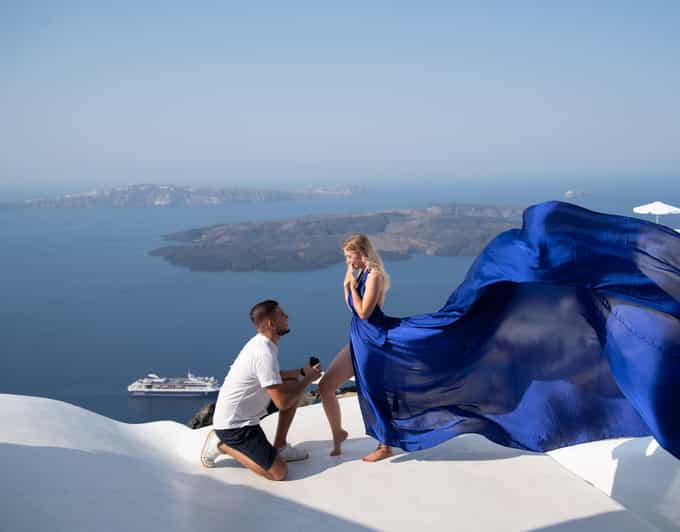 Santorini: Proposal Photoshoot l Private Entry to blue Dome - 30 minutes vs 1 hour, and how that affects your photos