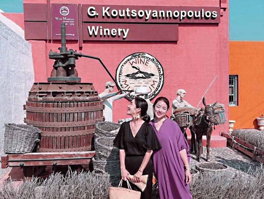 Santorini: Pyrgos, Winery & Oia - Pyrgos Kallistis: Medieval Streets, Blue-Domed Churches, and a Gentle Walk