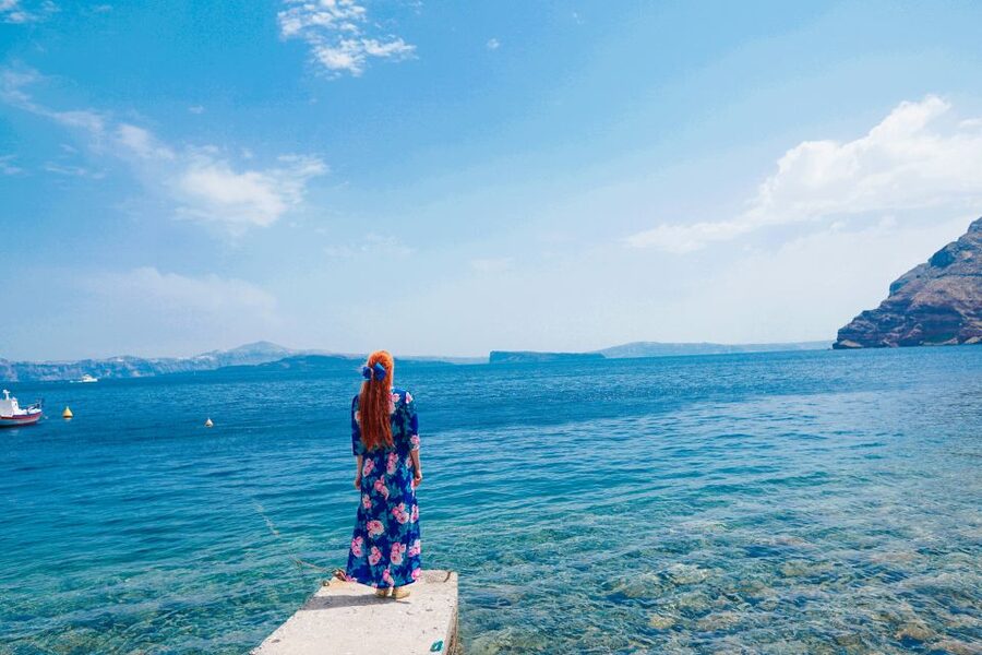 Santorini: Romantic Sunset Caldera Cruise with Dinner - The ride into Athinios and boarding the King Thiras