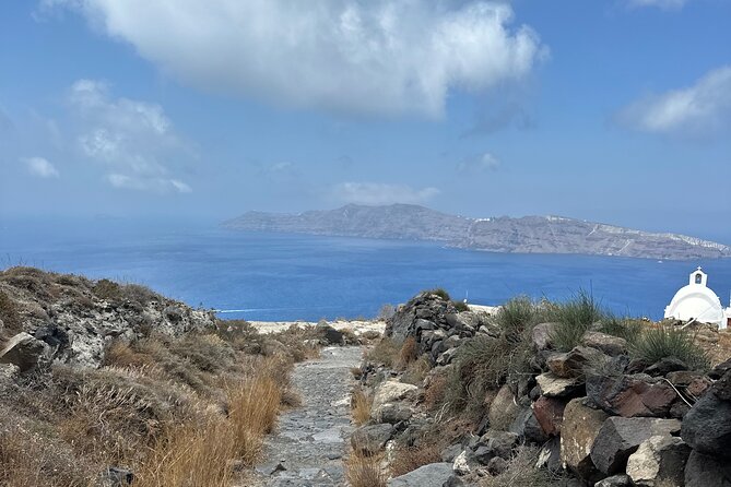 Santorini's Famous Fira to Oia Hike: A Private tour Adventure - Fira to Firostefani: a calmer caldera walk with real village character