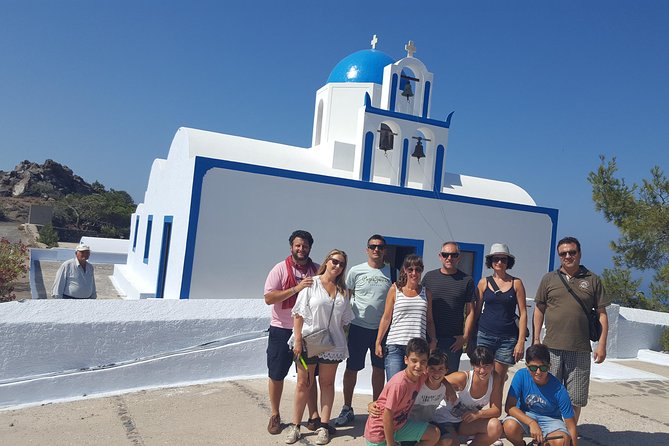 Santorini Sightseeing Private & Custom Made Tour - Oia main street in one hour: the art galleries and whitewashed photo lanes
